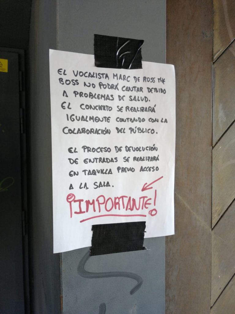 Aviso a la entrada