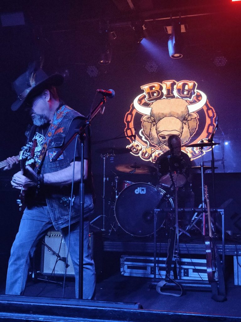 Big Buffalo en la Sala Even.